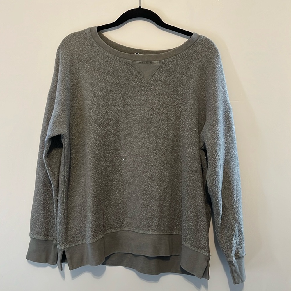 American Eagle 🦅 crew neck sweat shirt